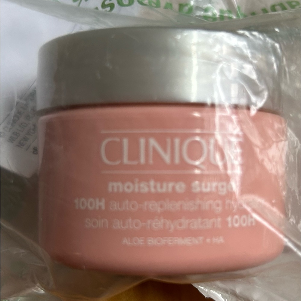 NEW Clinique Moisture Surge 100H Auto Replenishing Hydrator Full Size 1 oz